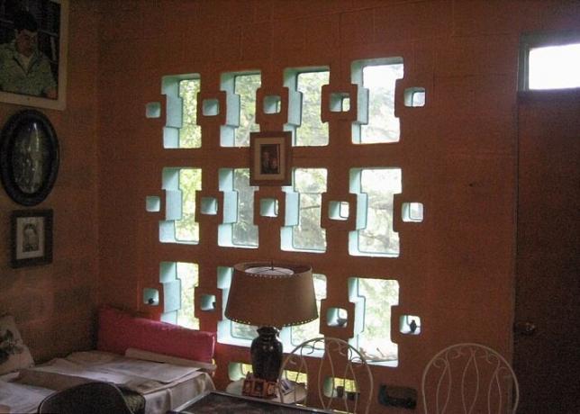 Original belysning med en usædvanlig vinduer.