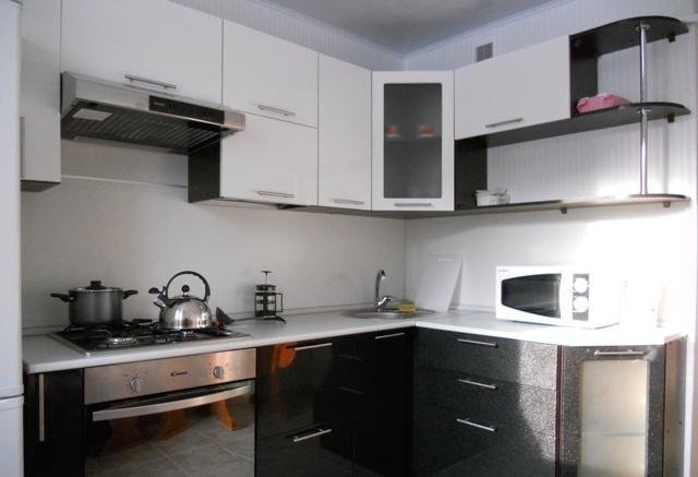sort og hvidt køkken design