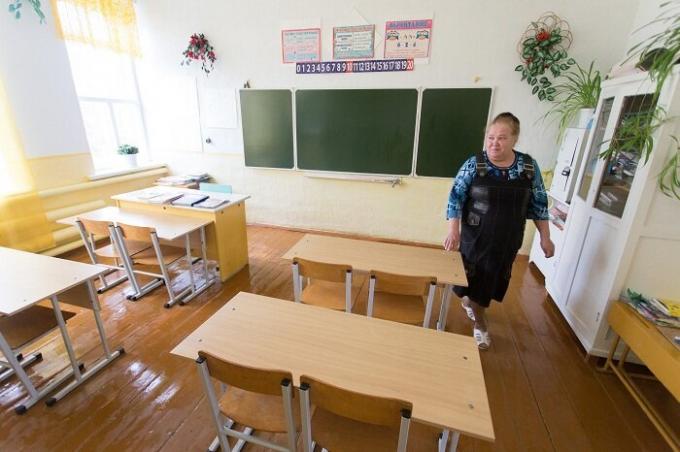 I landsbyen skole kun tre klasser, hvor børnene lærer at fire (Sultanov, Chelyabinsk Region).