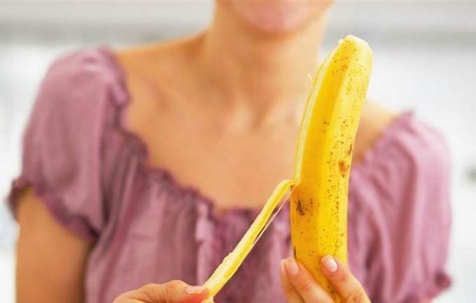 Her er hvordan man spiser en banan i virkeligheden er.