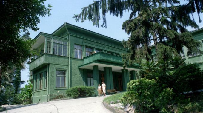 Dacha "Ny Matsesta" på det område af sanatorium "Grøn Grove" (Sochi). | Foto: gazeta.ru.