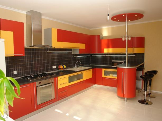 rødt køkken i det indre