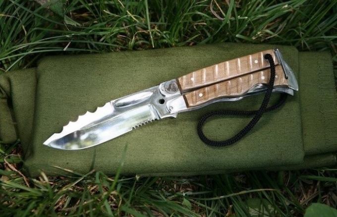 Overlevelse kniv "Werewolf": hårde russiske balisong