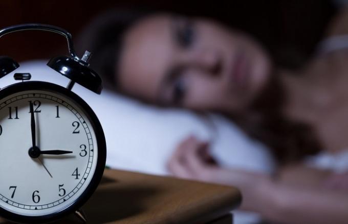 "Kan ikke sove?": Det enkle trick, der vil hjælpe med at få til at sove selv med søvnløshed
