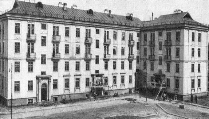 De første panel huse Khoroshevskoye Highway (1949).