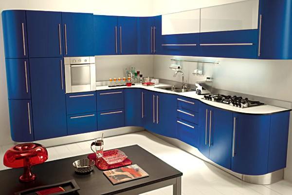 køkken design i blå toner