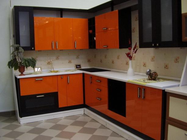 Sort og orange køkken (53 fotos), gør-det-selv-design: instruktioner, foto- og videotutorials, pris